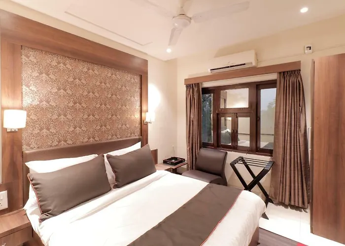 Collection O 39594 Hotel Heritage Paldi Rd Ahmedabad